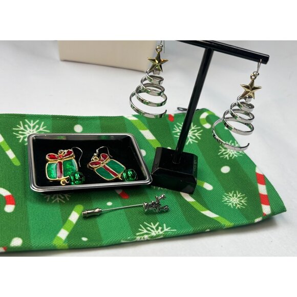 Christmas-Themed Earrings & Brooch Set With Spiral Tree Design Gift Motif Reinde - Picture 1 of 6